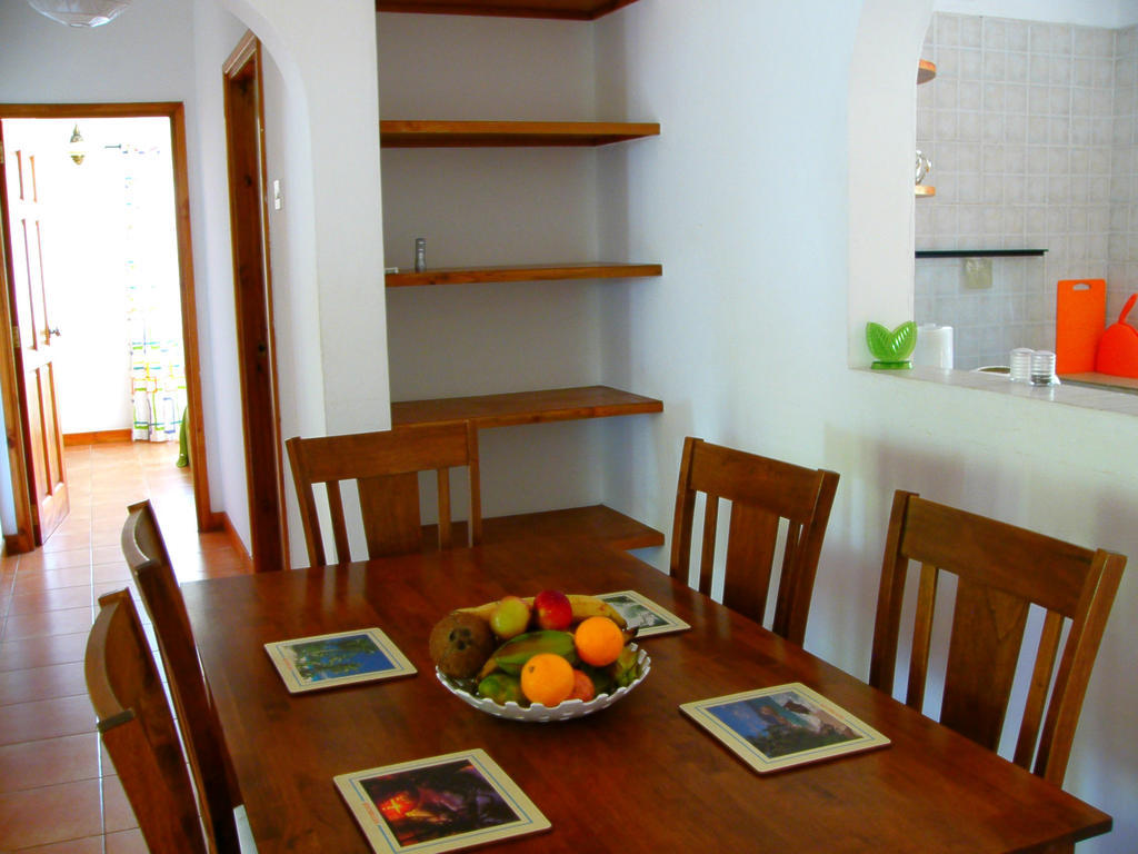 La Villa Therese Holiday Apartamentos Anse Royale Habitación foto